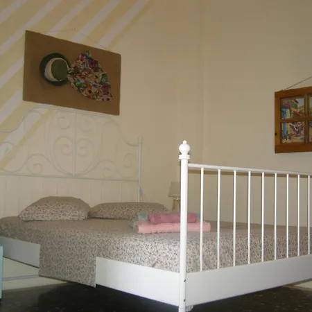 Doll House Next To The Sea Apartment