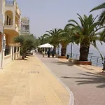 Appartamento Doll House Next To The Sea