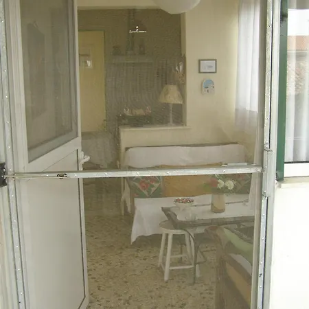 Διαμέρισμα Doll House Next To The Sea *