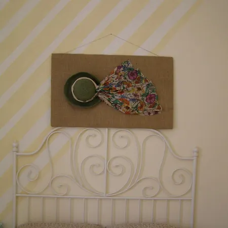 Doll House Next To The Sea アパート アイイ・テオドリ