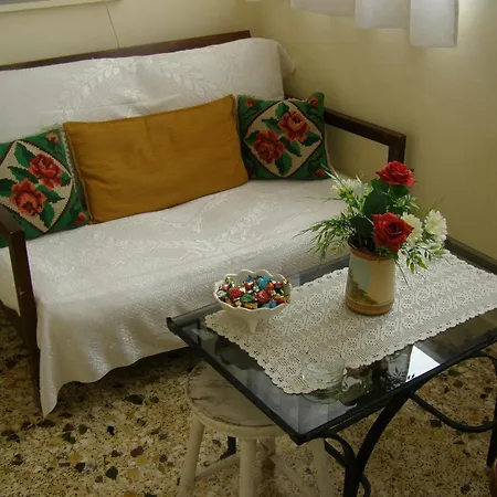 Doll House Next To The Sea Apartment