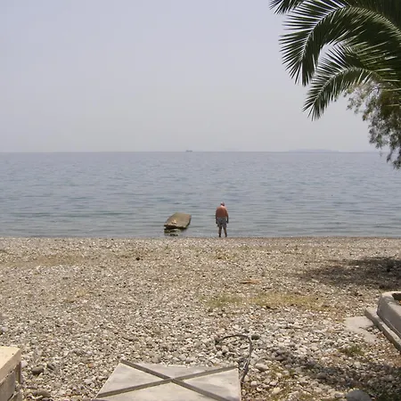 Daire Doll House Next To The Sea Agioi Theodoroi (Corinthia)
