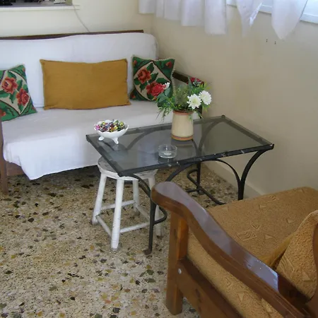 Doll House Next To The Sea Agioi Theodoroi