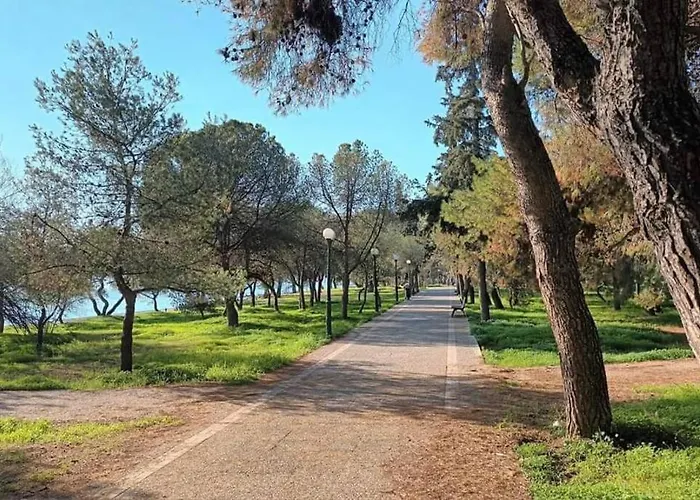 Doll House Next To The Sea * Agioi Theodoroi (Corinthia)